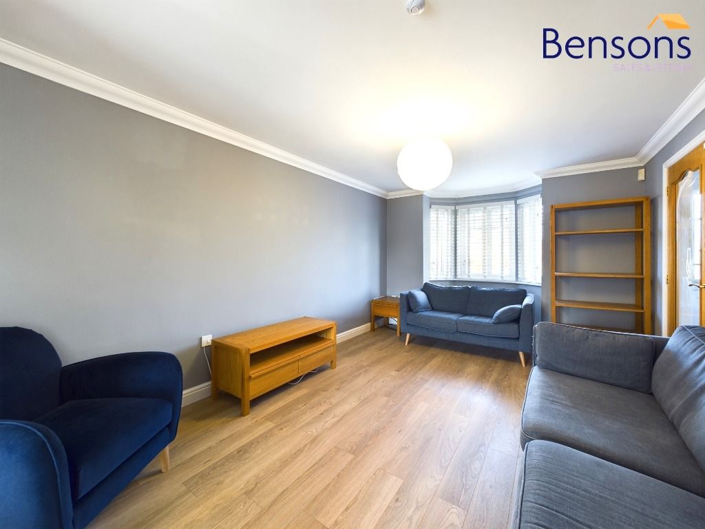 3 bed detached house to rent in Sherwood Road, Glenboig, North Lanarkshire ML5, £1,200 pcm