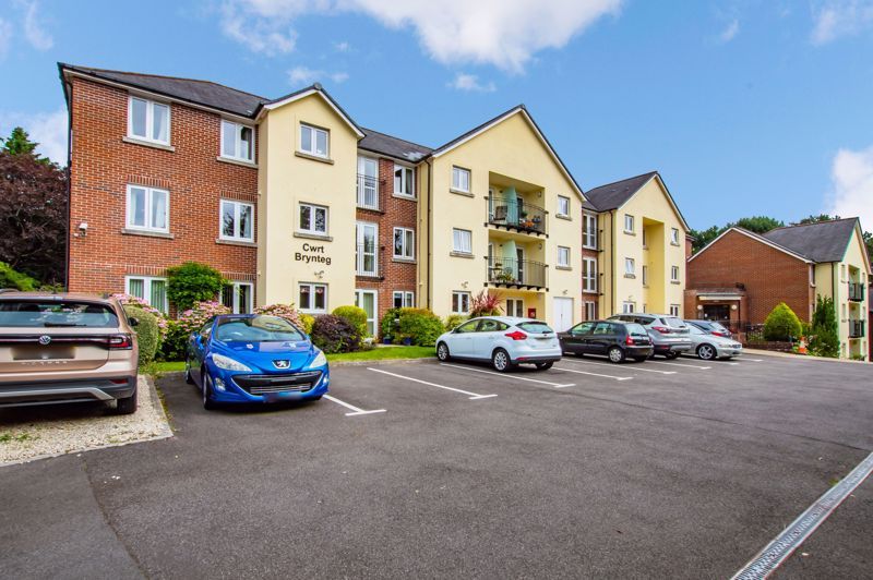 1 bed flat for sale in Cwrt Brynteg, Cardiff CF15, £119,000