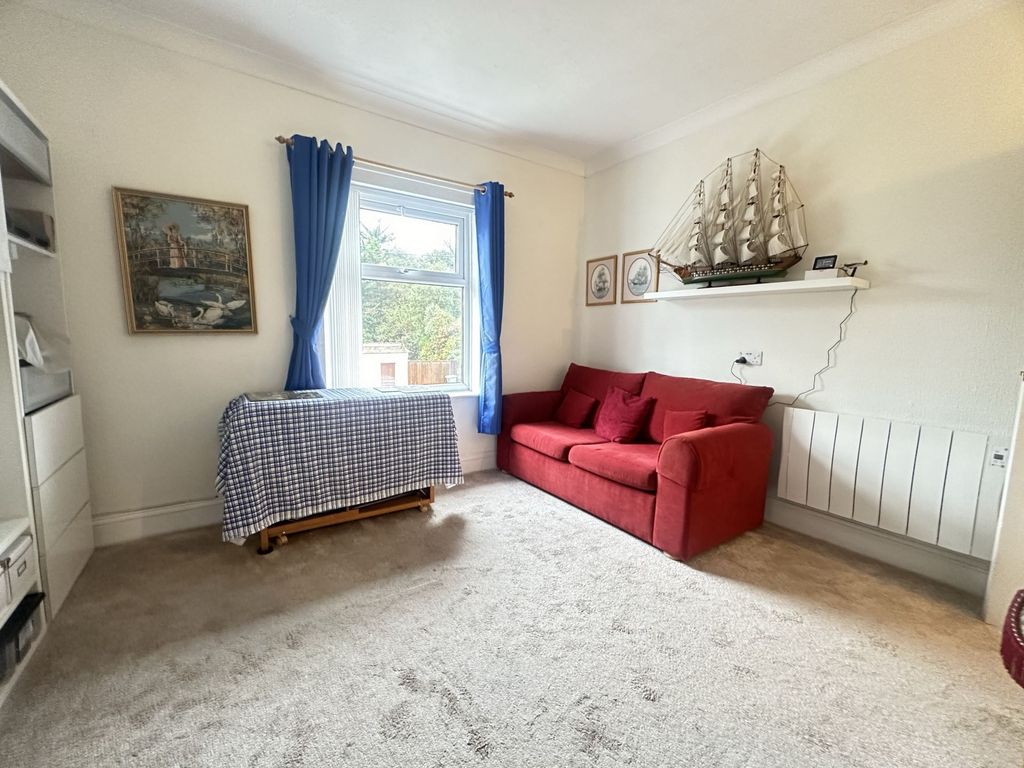 1 bed flat for sale in Alexandra Road, Dawlish EX7, £95,000