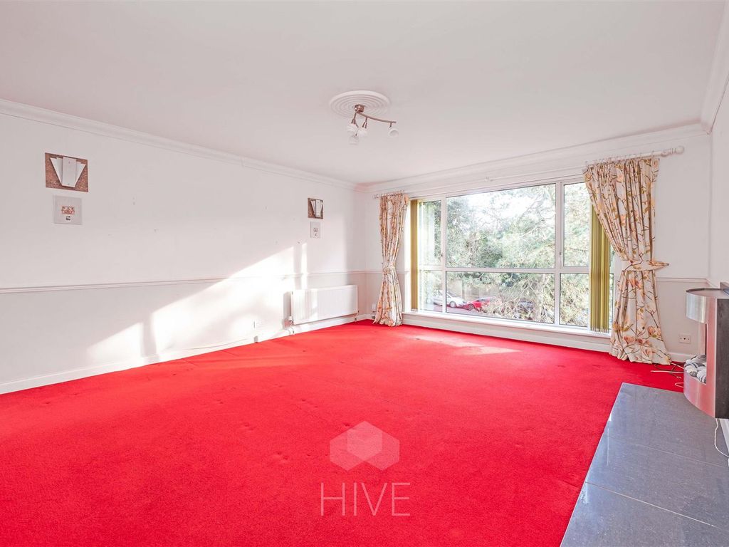 2 bed flat for sale in Dean Park Road, Dean Park, Bournemouth BH1, £250,000