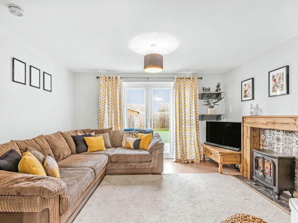 2 bed end terrace house for sale in Heathside, Huntington, York YO32, £300,000