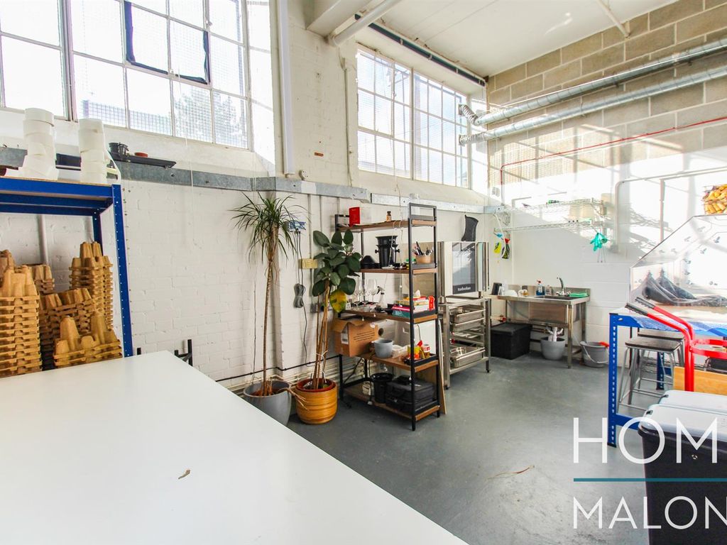 Warehouse to let in Stamford Works, Gillett Street N16, £14,600 pa