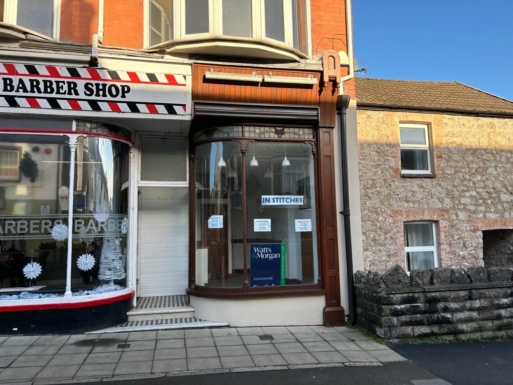Retail premises to let in Ground Floor Retail Unit, 17 B New Road, Porthcawl CF36, £4,450 pa