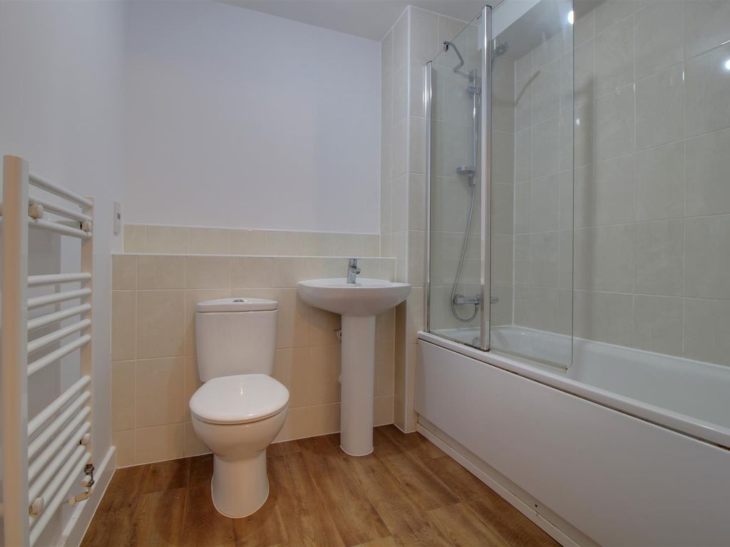 1 bed flat for sale in Merchants Quay, Gloucester Docks, Gloucester GL1, £150,000