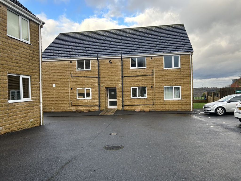 2 bed flat for sale in Cottam Road, Sheffield S35, £120,000