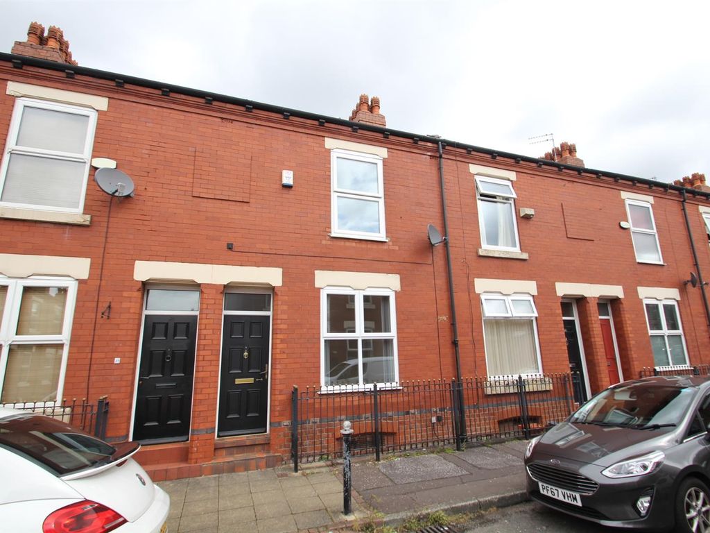 2 bed terraced house to rent in Spring Gardens, Salford M6, £900 pcm