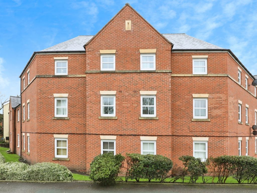 2 bed flat for sale in Webbs Court, Northwich CW9, £125,000