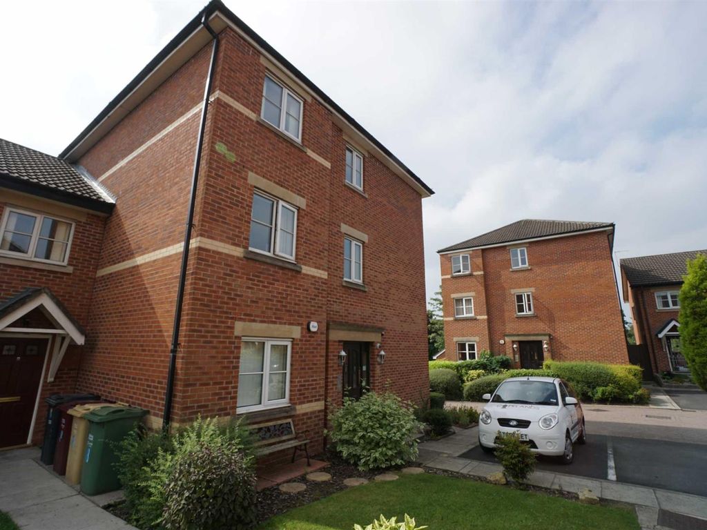 2 bed flat to rent in Pavilion Gardens, Westhoughton, Bolton BL5, £700 pcm