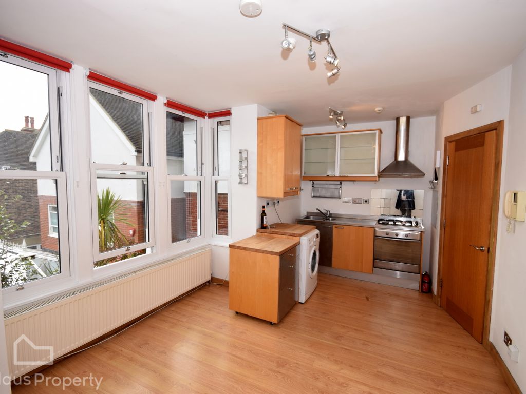 1 bed flat for sale in Flat 3, 32 Chatsworth Road, Brighton, East Sussex BN1, £230,000