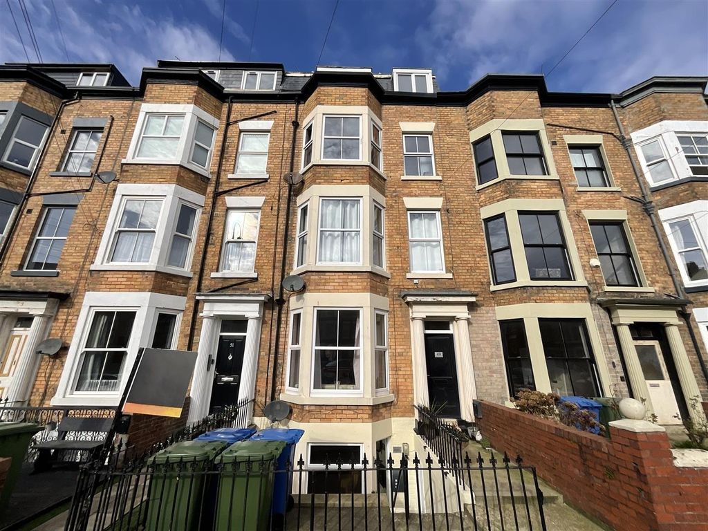 1 bed flat for sale in Trafalgar Square, Scarborough YO12, £89,950