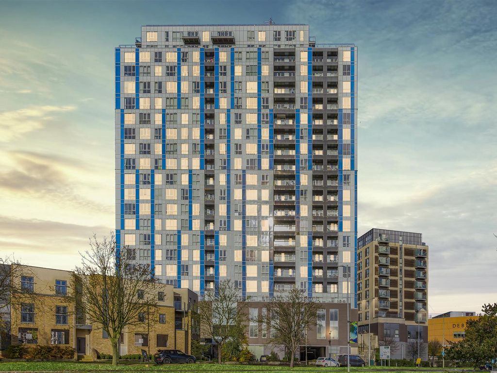 1 bed flat for sale in Kd Tower, Cotterells HP1, £190,000