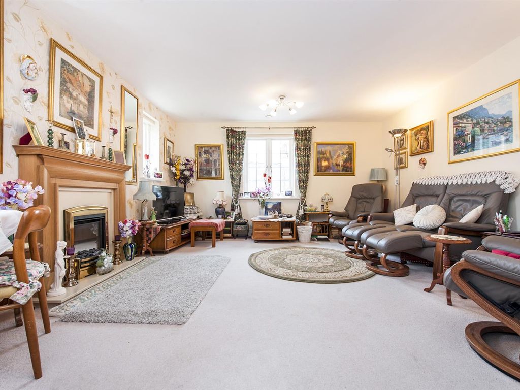 2 bed flat for sale in Saxon Grange, Sheep Street, Chipping Campden GL55, £270,000