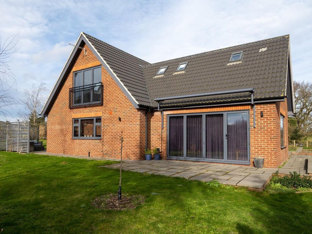 4 bed detached house for sale in Little Heath, Gamlingay, Sandy SG19, £1,000,000