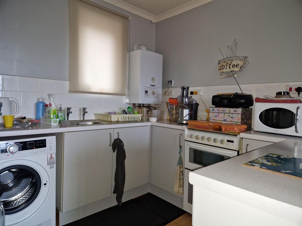 2 bed flat for sale in Weston Lodge, Bristol Road Lower, Weston-Super-Mare BS23, £140,000