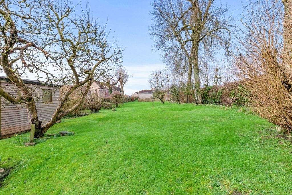 3 bed detached house for sale in Wraxall, Somerset BA4, £675,000