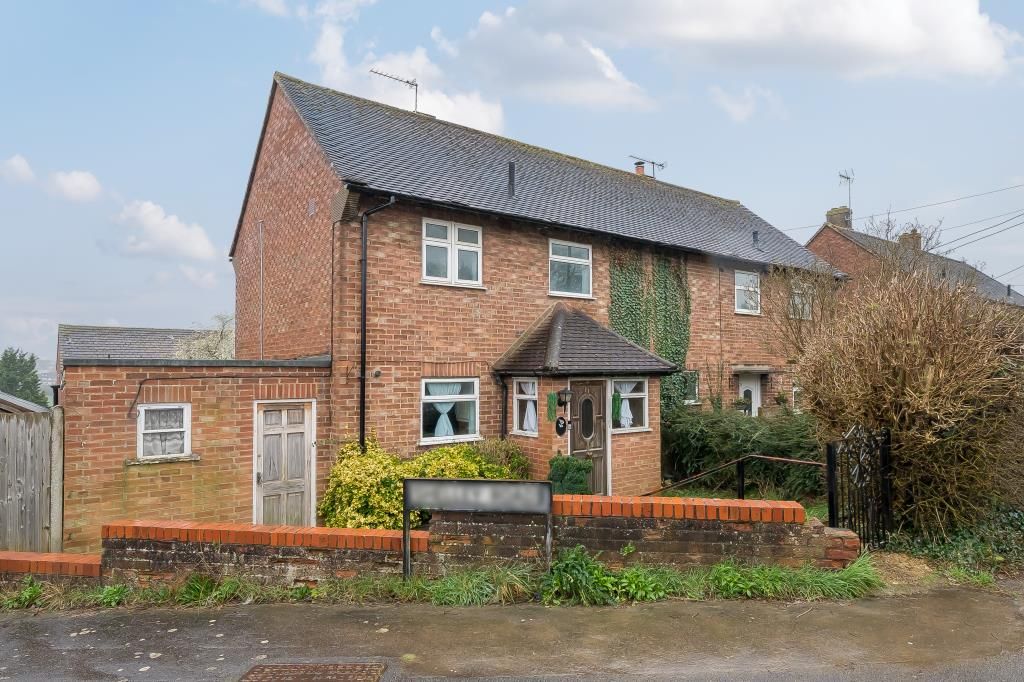 2 bed semi-detached house for sale in Chesham, Buckinghamshire HP5, £400,000