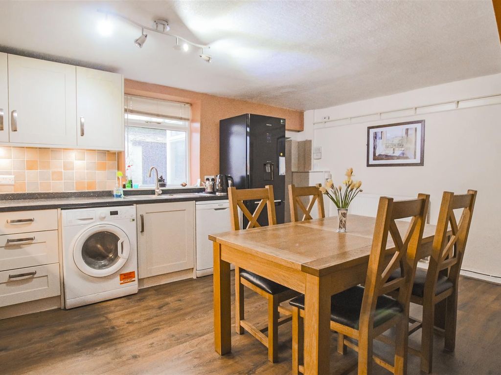 3 bed cottage for sale in Red Bank, Bury BL9, £325,000