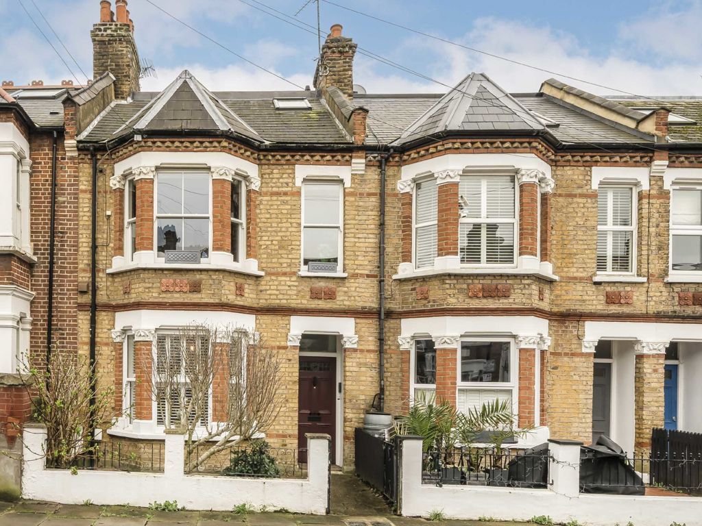 1 bed flat for sale in Cornwall Grove, London W4, £535,000