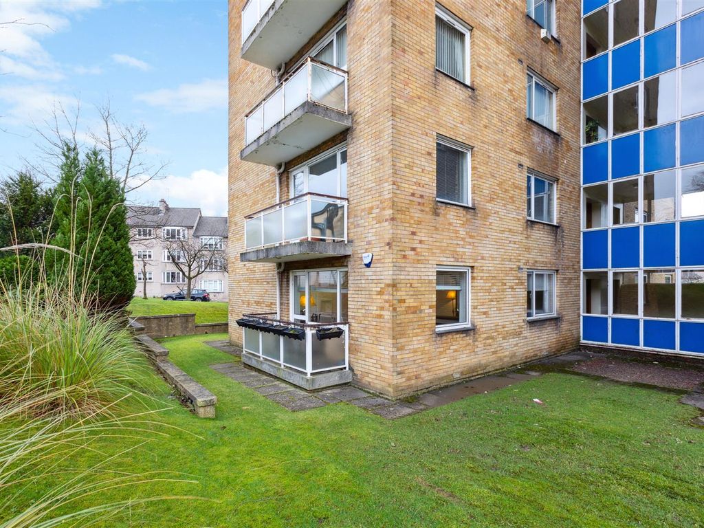 2 bed flat for sale in Daventry Drive, Kelvindale, Glasgow G12, £155,000
