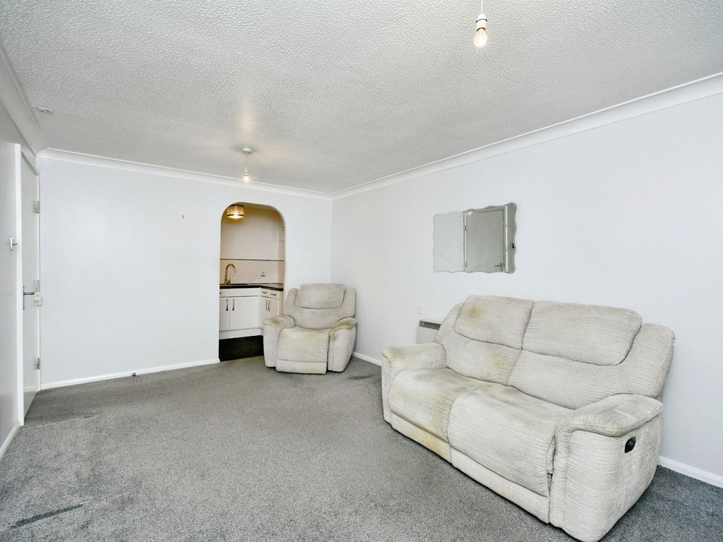 1 bed property for sale in Eastern Road, Brighton BN2, £140,000