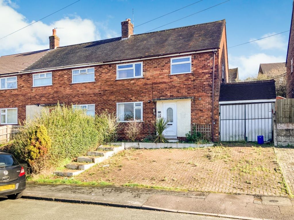 3 bed semi-detached house for sale in 7 Maple Avenue, Newcastle Under Lyme, Staffordshire ST5, £39,000