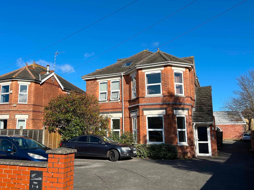 9 bed block of flats for sale in Lowther Road, Bournemouth BH8, £850,000