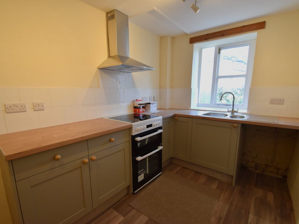 3 bed semi-detached house to rent in Cullompton, Devon EX15, £1,100 pcm
