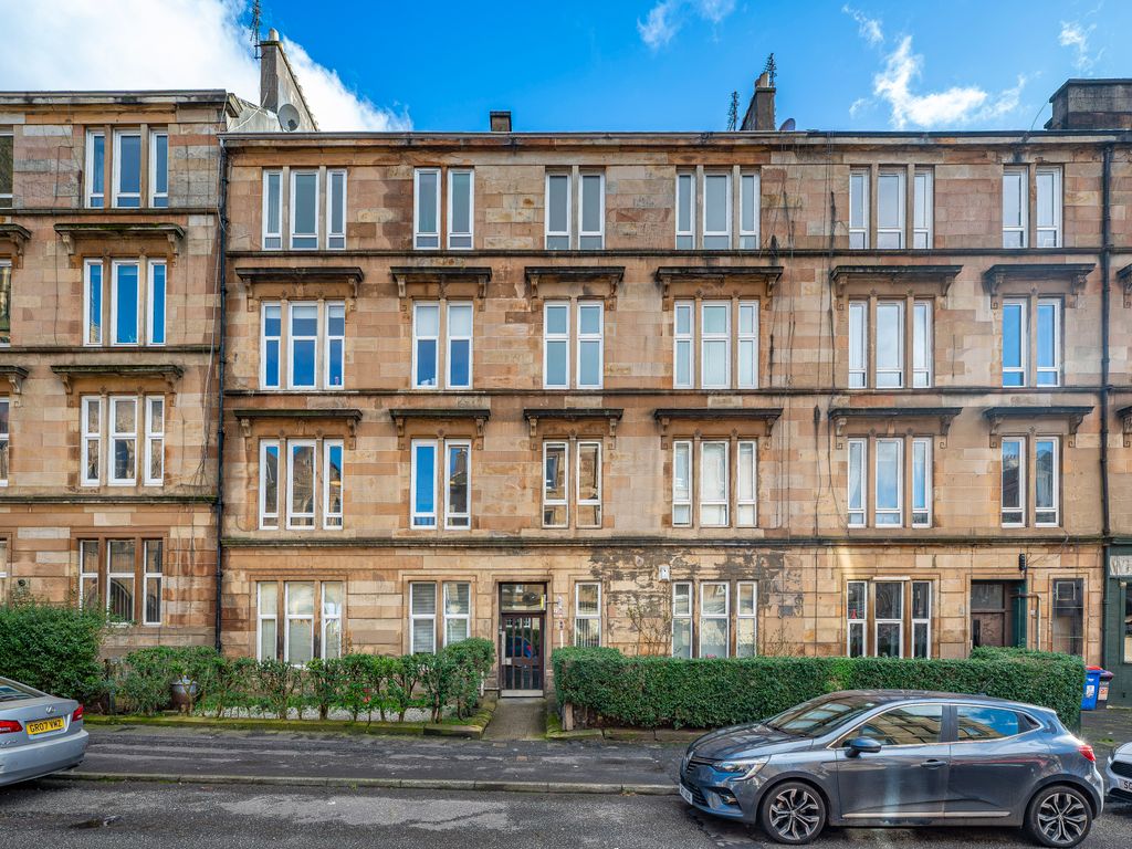 2 bed flat for sale in Armadale Street, Dennistoun, Glasgow G31, £155,000