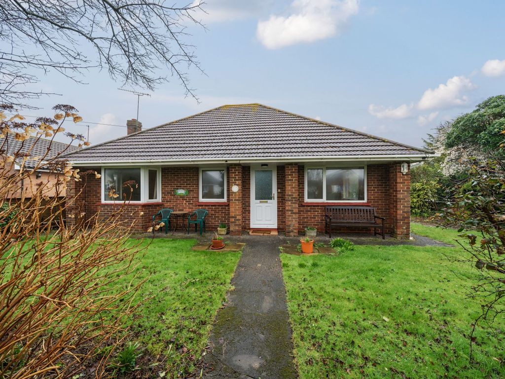 3 bed detached bungalow for sale in Ancton Close, Bognor Regis PO22, £465,000