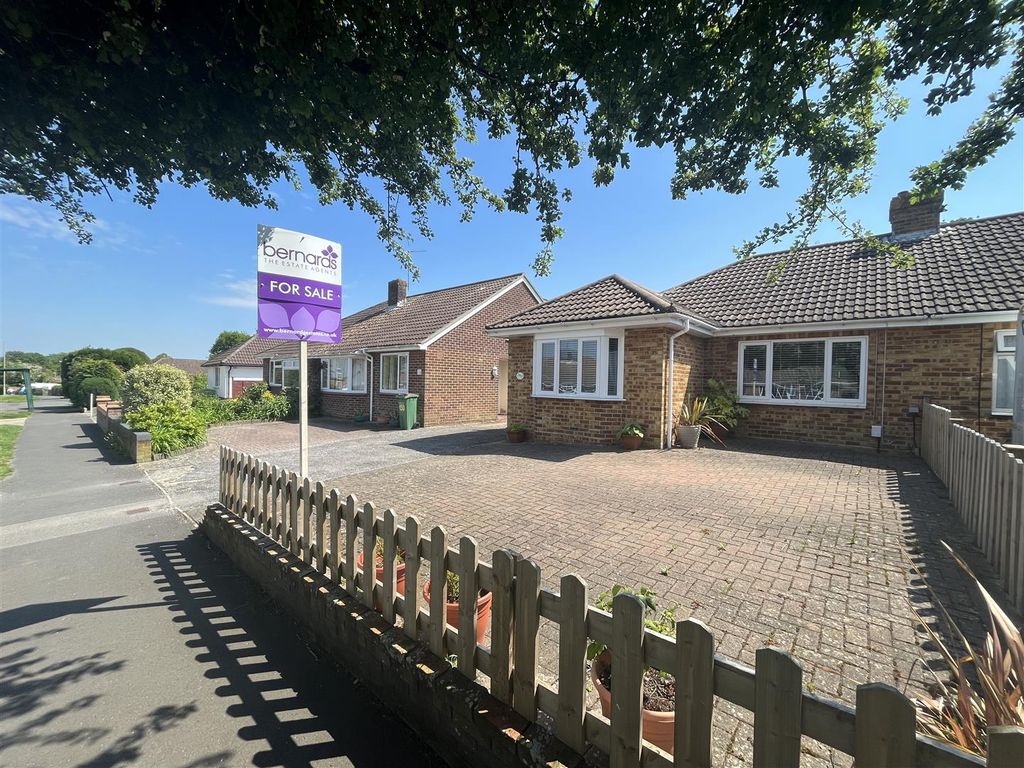 3 bed bungalow for sale in Blackbrook Road, Fareham PO15, £375,000