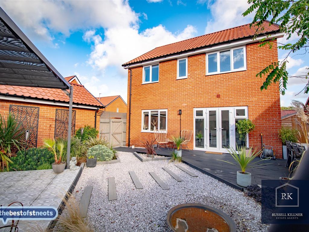4 bed detached house for sale in Penda Court, Buckden, St. Neots PE19, £475,000