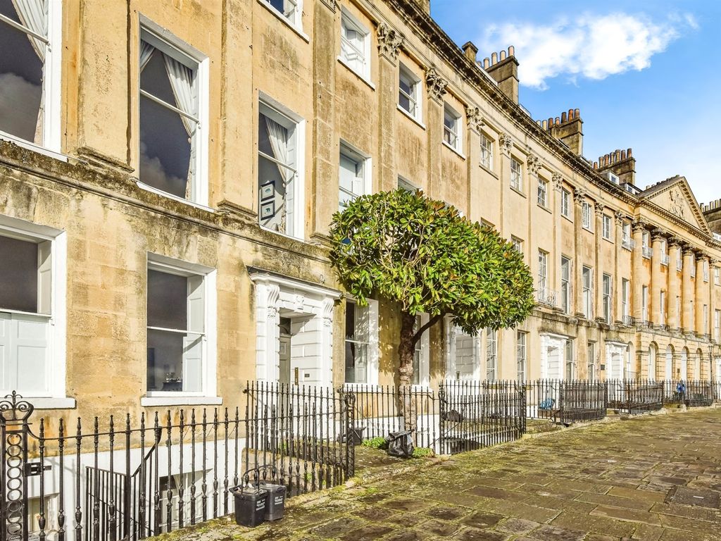 2 bed flat for sale in Camden Crescent, Bath BA1, £475,000