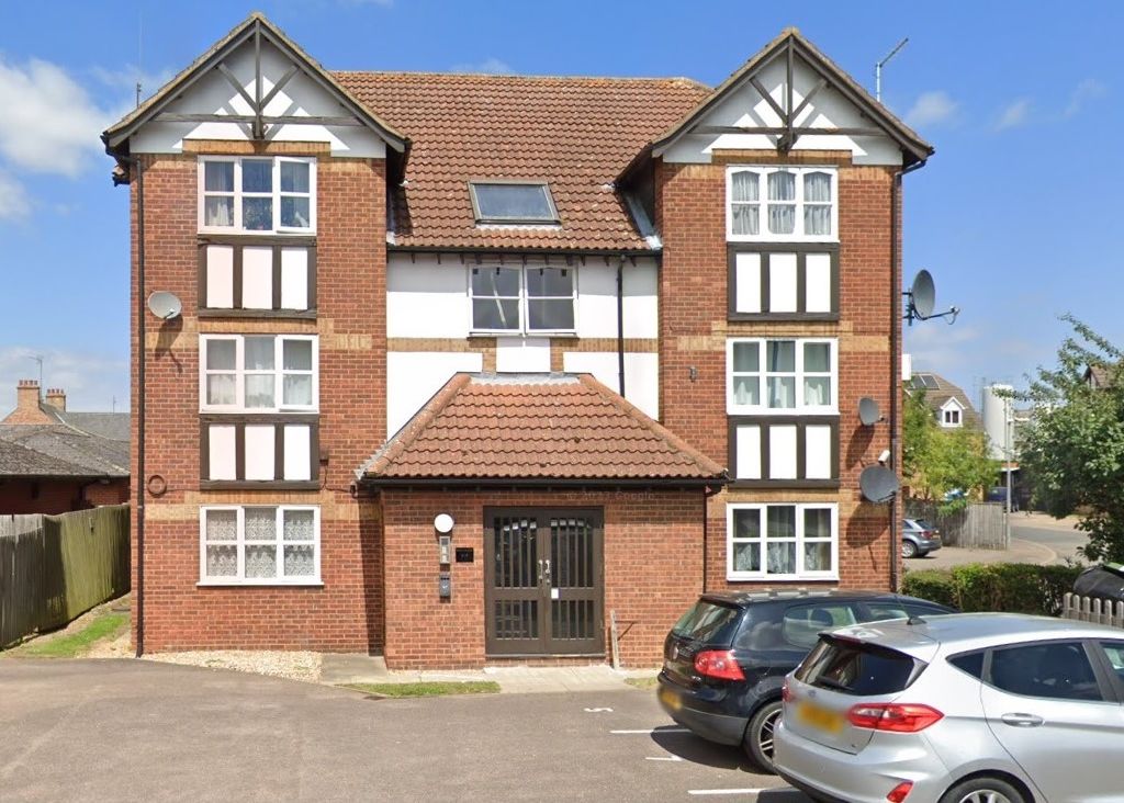 2 bed flat for sale in Mill Close, Wisbech PE13, £80,000