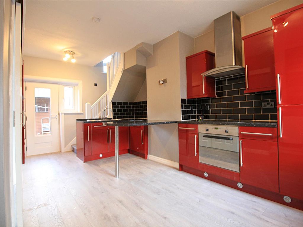 3 bed terraced house to rent in Coronation Street, Denton, Manchester M34, £1,200 pcm