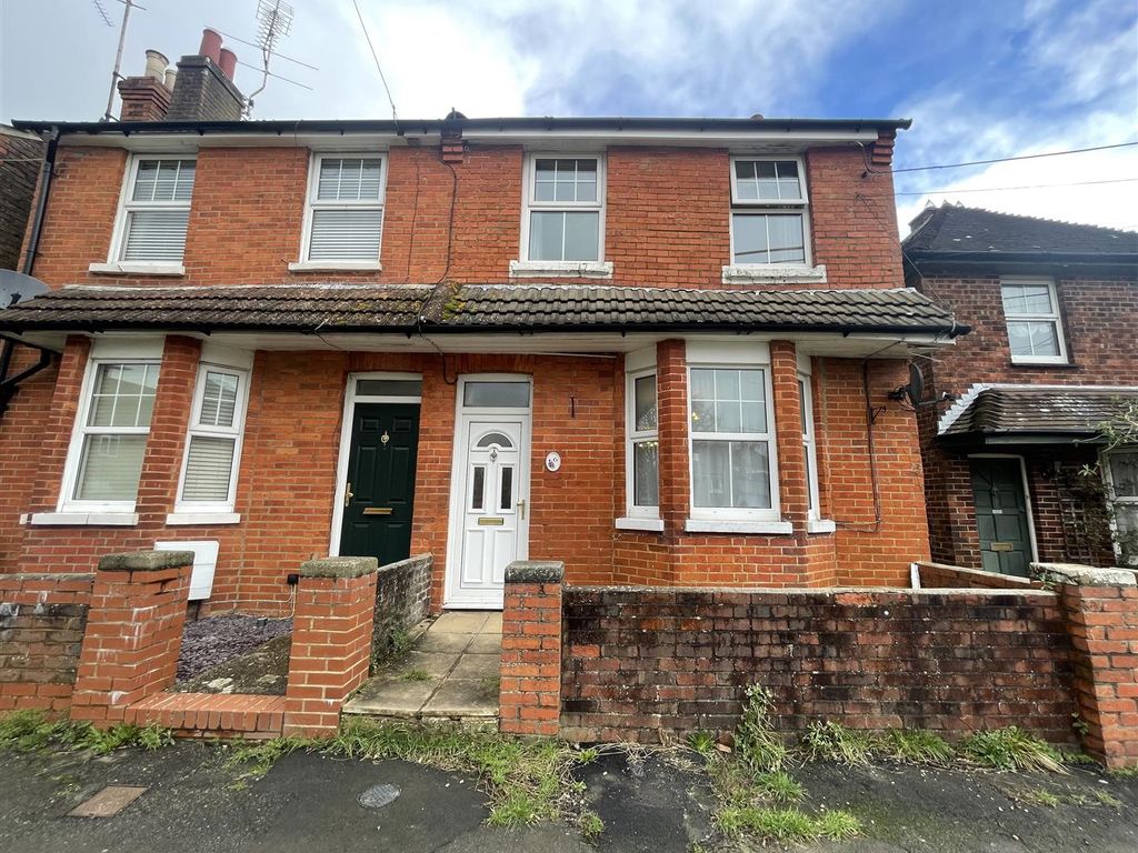 2 bed semi-detached house to rent in Sackville Road, Hailsham BN27, £1,150 pcm