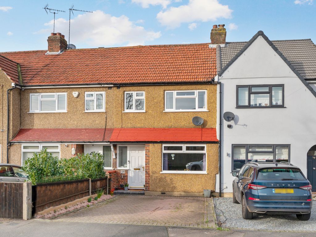 4 bed terraced house for sale in Compton Crescent, Chessington KT9, £595,000