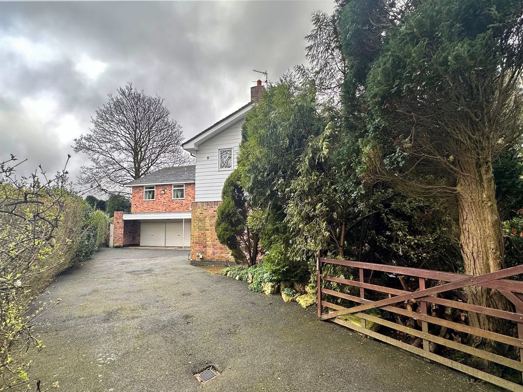 6 bed detached house for sale in Grove Lane, Cheadle Hulme, Cheadle SK8, £1,000,000