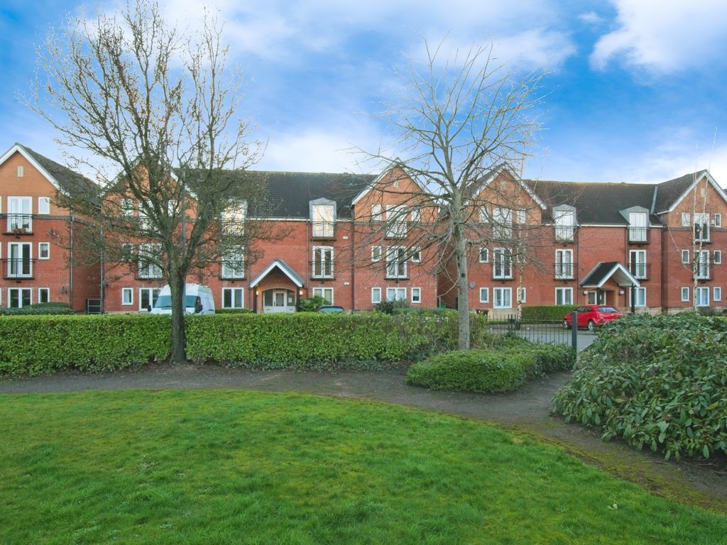 2 bed flat for sale in Halliard Court, Barquentine Place, Cardiff CF10, £185,000