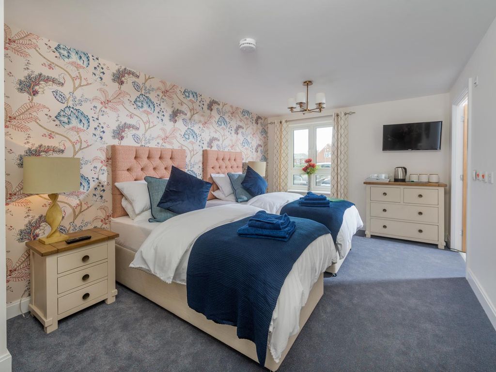 1 bed flat to rent in Elloughton Road, Elloughton, Brough HU15, £1,445 pcm