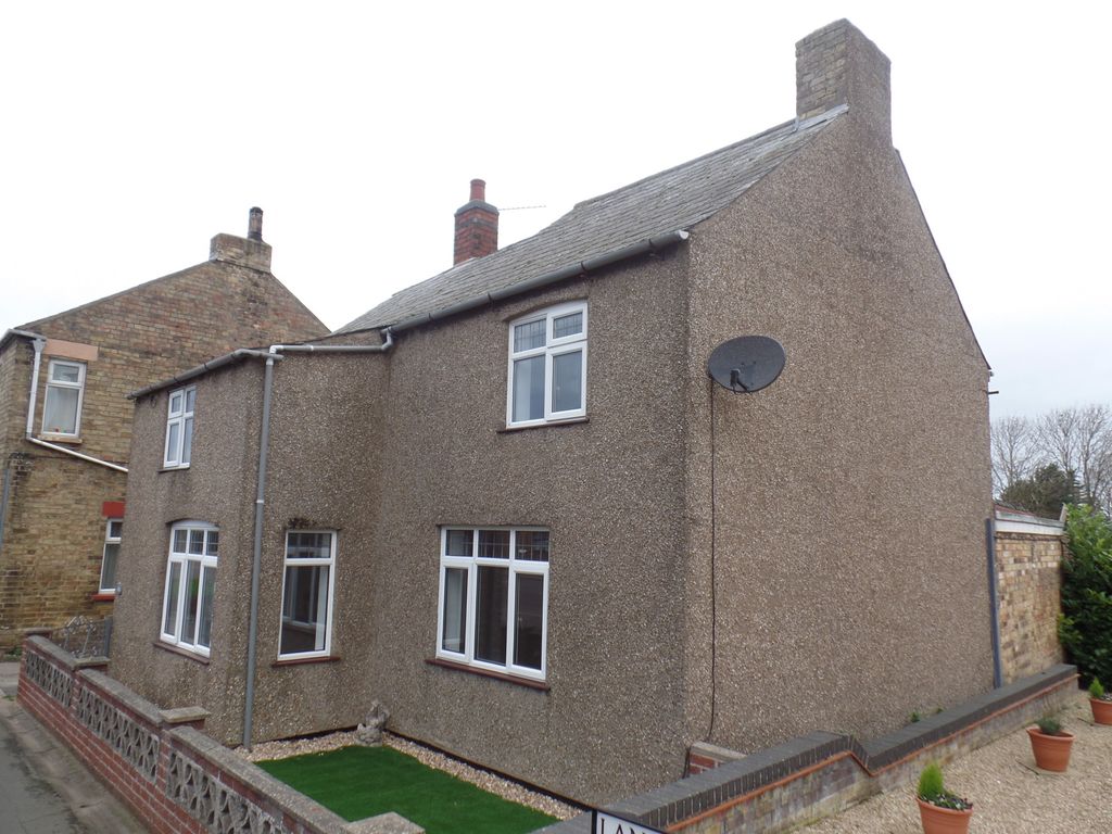 3 bed detached house to rent in Station Road, Bardney LN3, £850 pcm