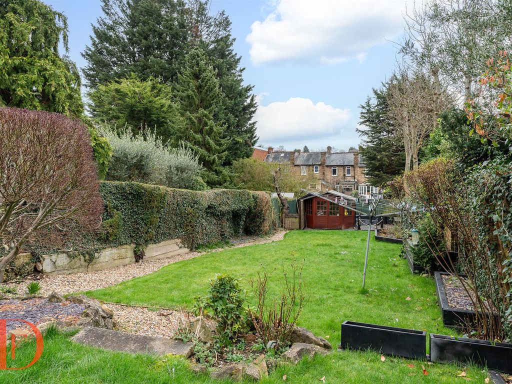 4 bed property for sale in Queens Road, Loughton IG10, £975,000