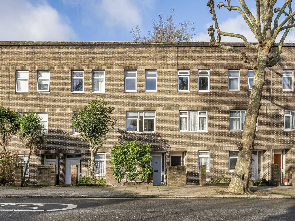 4 bed property for sale in Chippenham Road, London W9, £985,000
