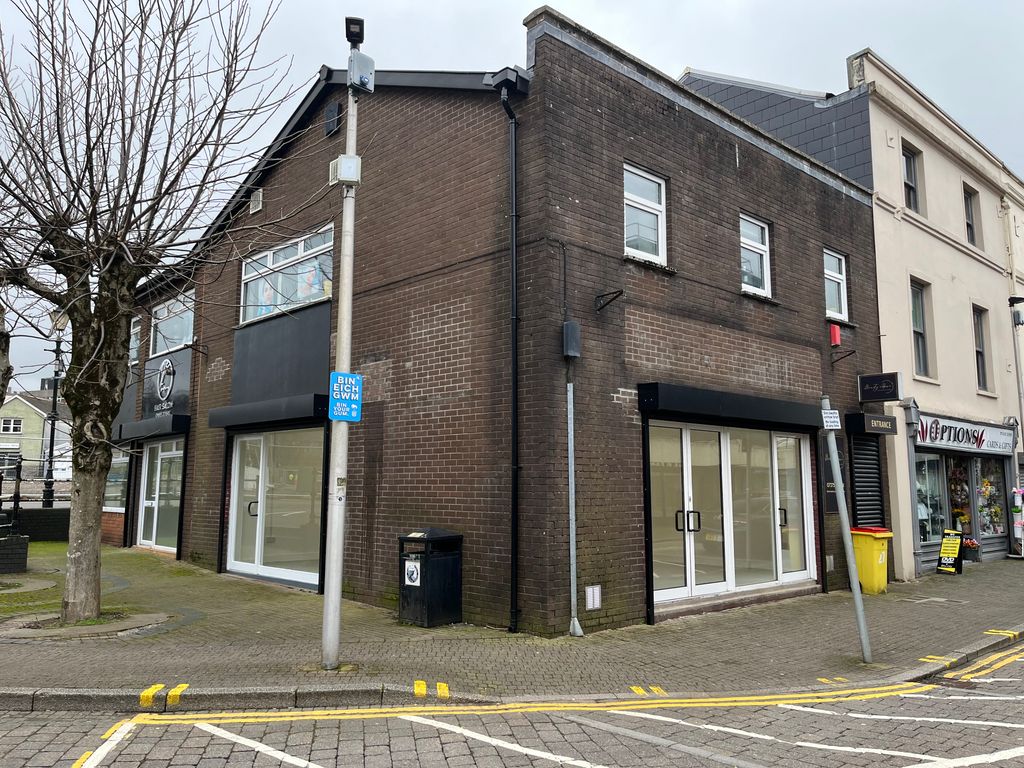 Retail premises to let in Victoria Street, Merthyr Tydfil CF47, £12,500 pa