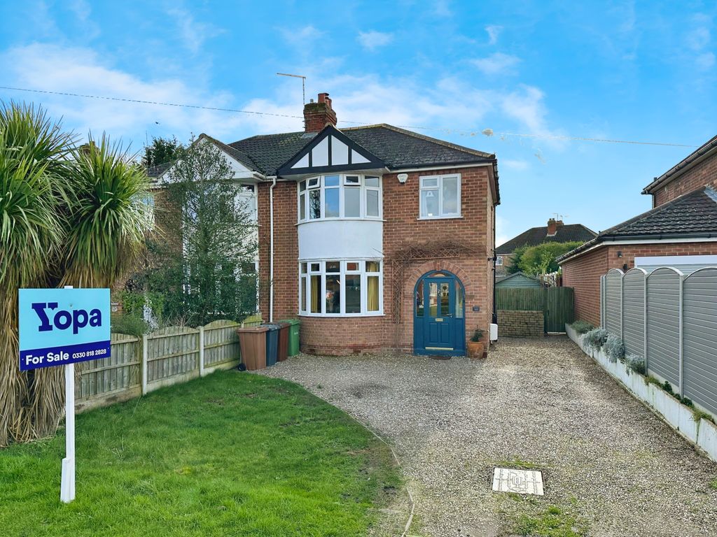 3 bed semi-detached house for sale in Doddington Road, Lincoln LN6, £250,000