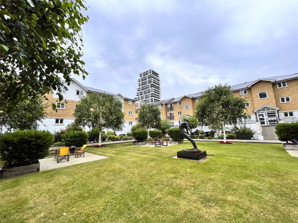 2 bed flat for sale in Cotton Row, Battersea, London SW11, £625,000