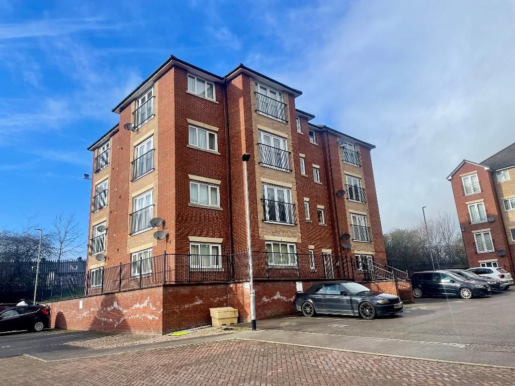 2 bed flat for sale in Oakwell Vale, Barnsley S71, £80,000
