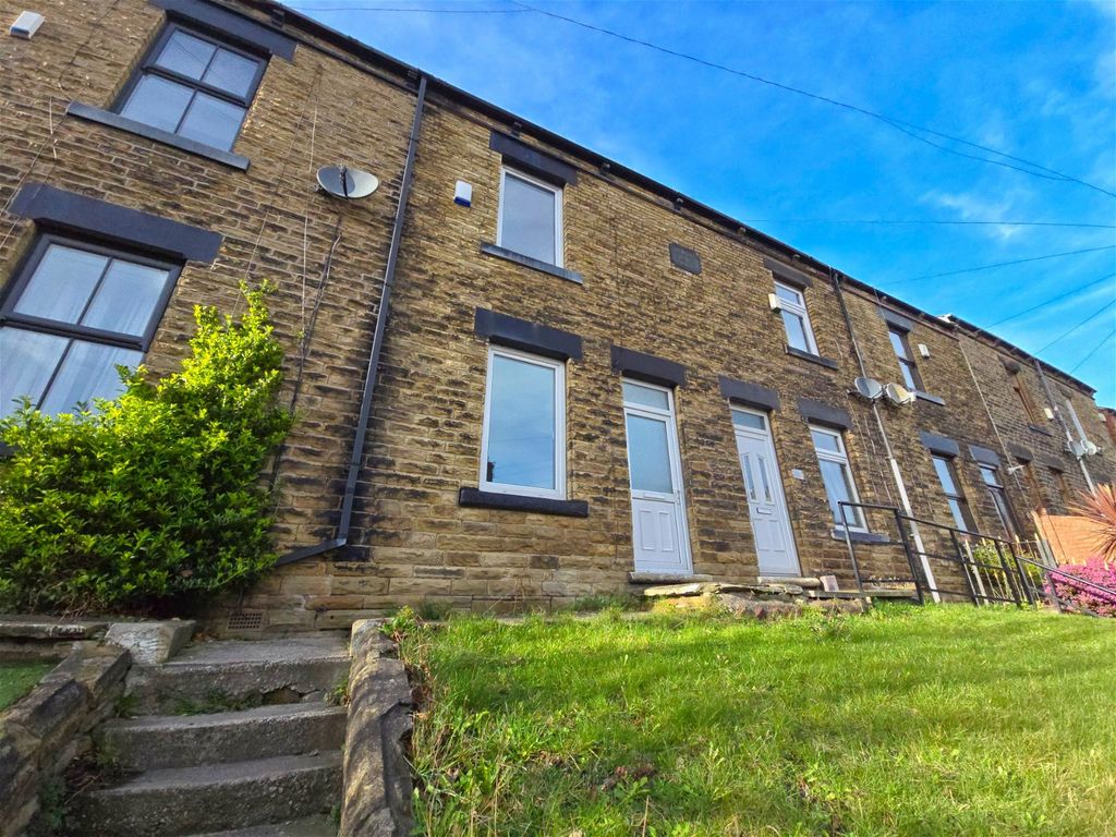 3 bed terraced house for sale in Barnsley Road, Cudworth, Barnsley S72, £135,000
