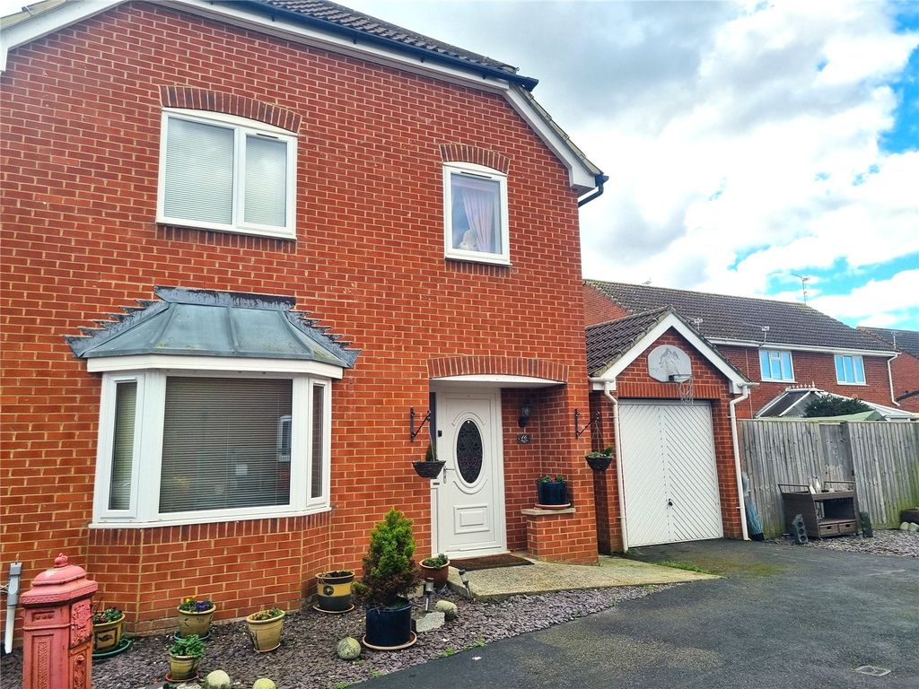 4 bed detached house for sale in Aldwych Close, Burnham-On-Sea TA8, £375,000