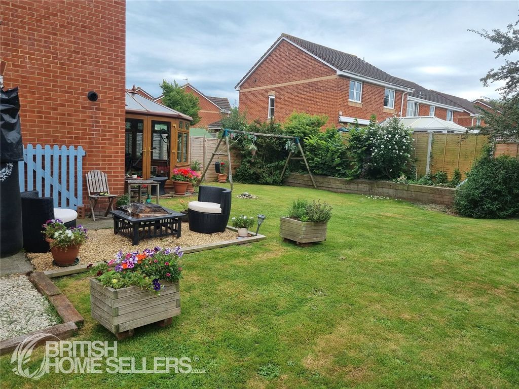 4 bed detached house for sale in Aldwych Close, Burnham-On-Sea TA8, £375,000