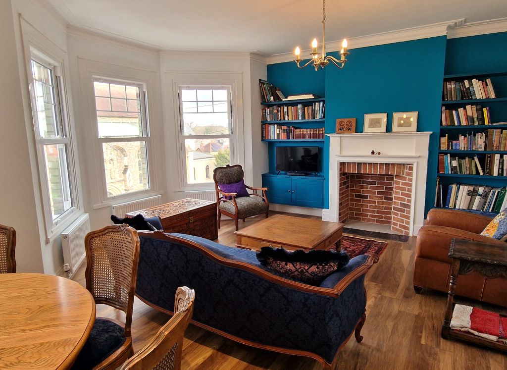 2 bed flat for sale in Potters Road, New Barnet, Barnet EN5, £475,000